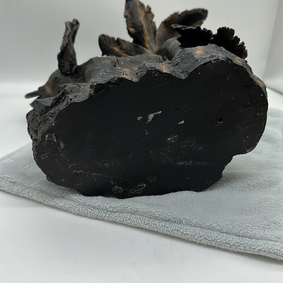 Table-Top Resin Elephant Replica with Palm Tree Holding up Clear Glass Disc Bowl - Picture 12 of 12